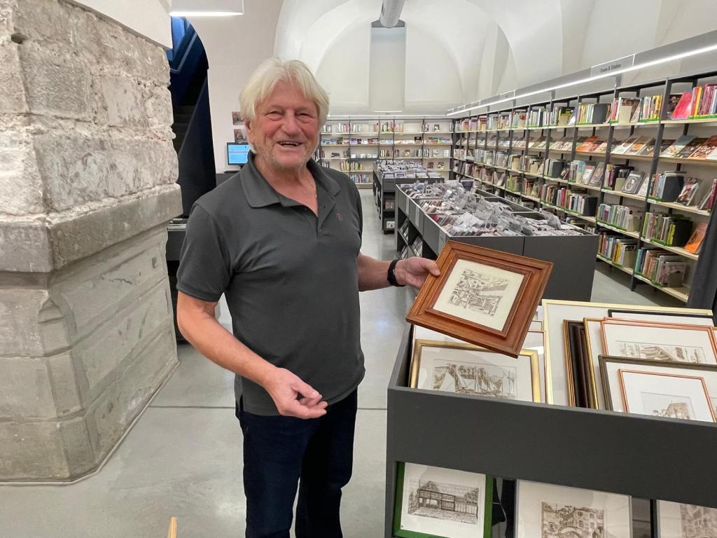 Mike Frantic präsentiert filigrane Federzeichnungen